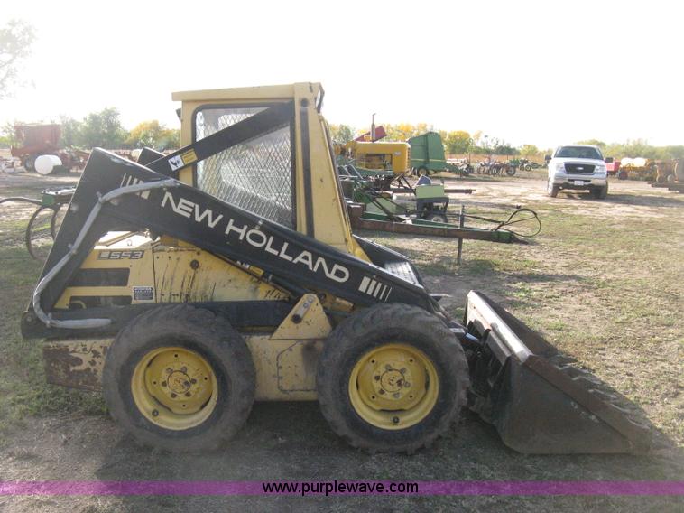 image for item H4475 1988 New Holland L553 skid steer