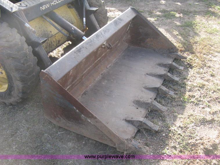 image for item H4475 1988 New Holland L553 skid steer