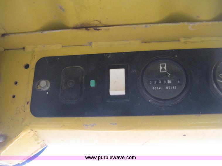 image for item H4475 1988 New Holland L553 skid steer