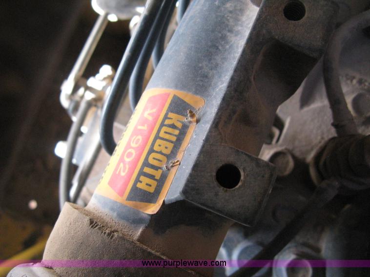 image for item H4475 1988 New Holland L553 skid steer