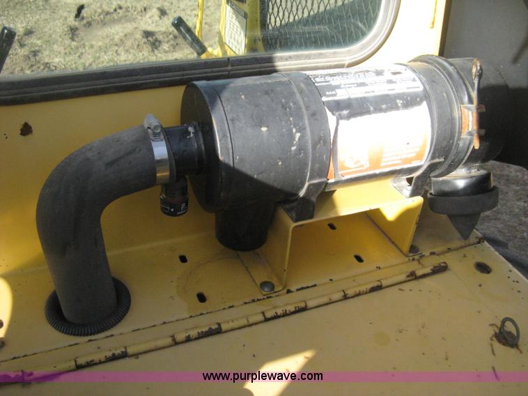 image for item H4475 1988 New Holland L553 skid steer