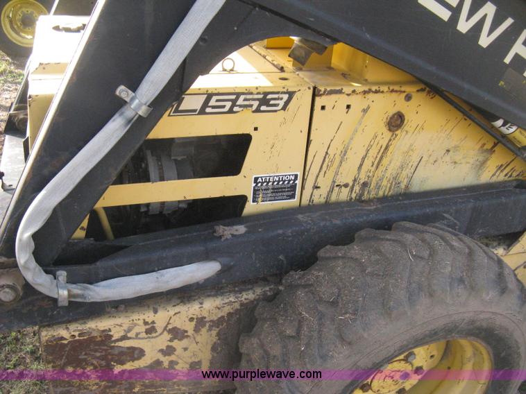 image for item H4475 1988 New Holland L553 skid steer