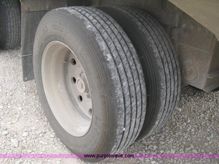 image for item H6313 1996 Timpte Super Hopper bottom trailer