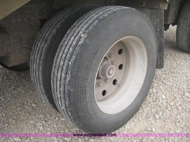 image for item H6313 1996 Timpte Super Hopper bottom trailer