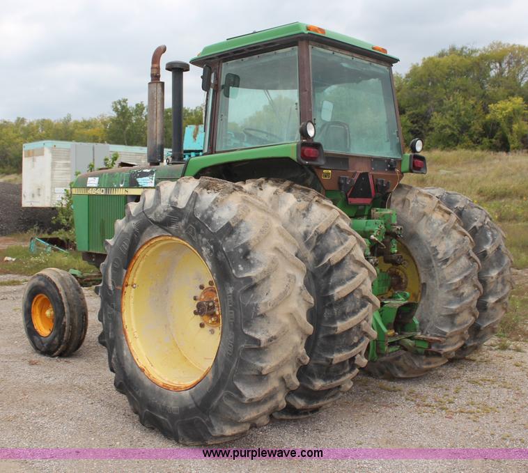 image for item H6775 1978 John Deere 4640 tractor