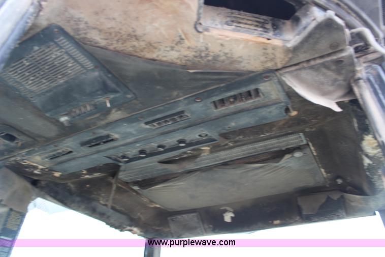 image for item H6775 1978 John Deere 4640 tractor