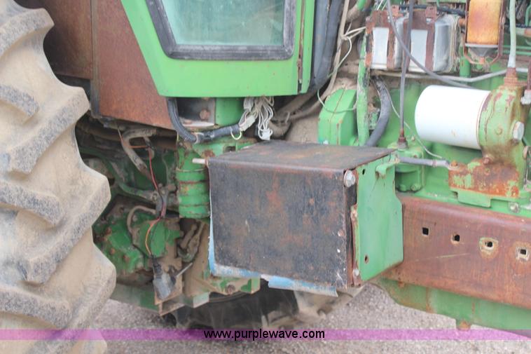 image for item H6775 1978 John Deere 4640 tractor