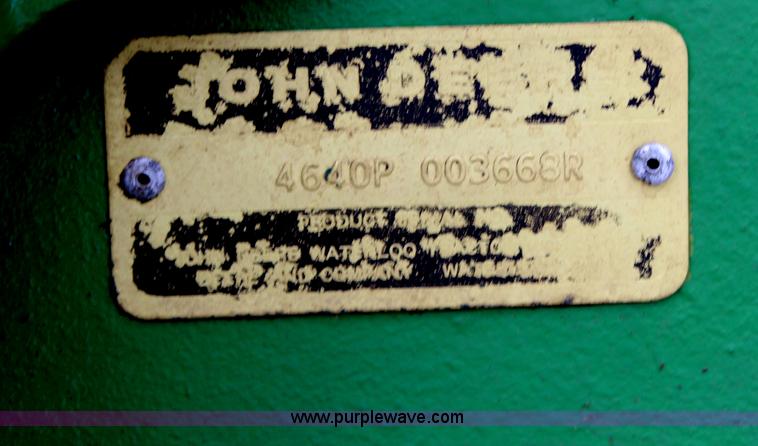 image for item H6775 1978 John Deere 4640 tractor