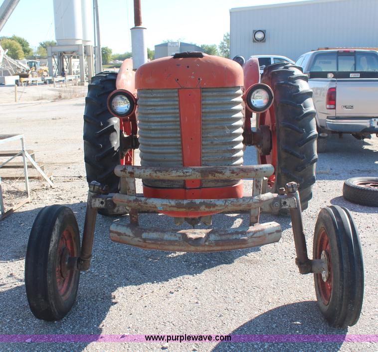 image for item H6814 1958 Massey-Ferguson 65 tractor