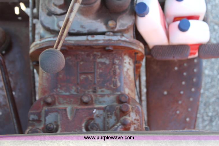 image for item H6814 1958 Massey-Ferguson 65 tractor