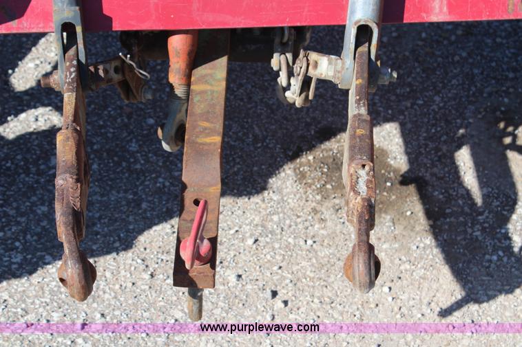 image for item H6814 1958 Massey-Ferguson 65 tractor