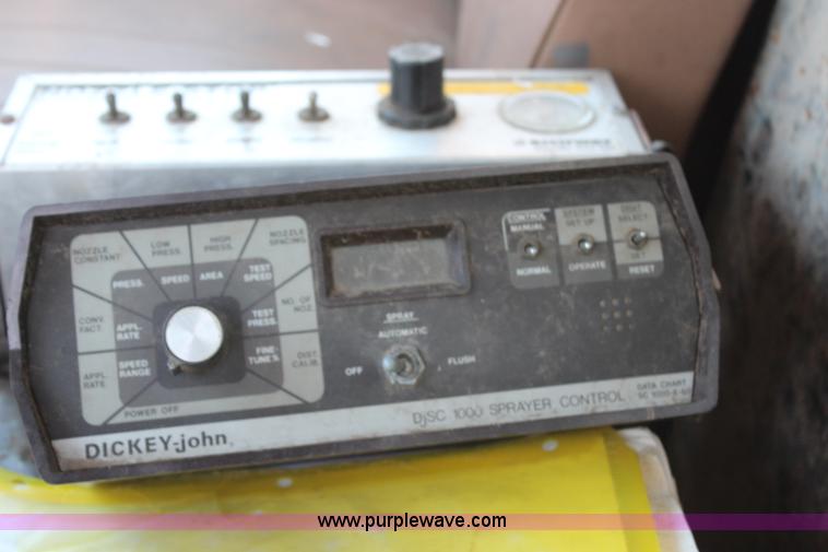 image for item H6876 1988 International 1954 Easy Rider 2000C sprayer