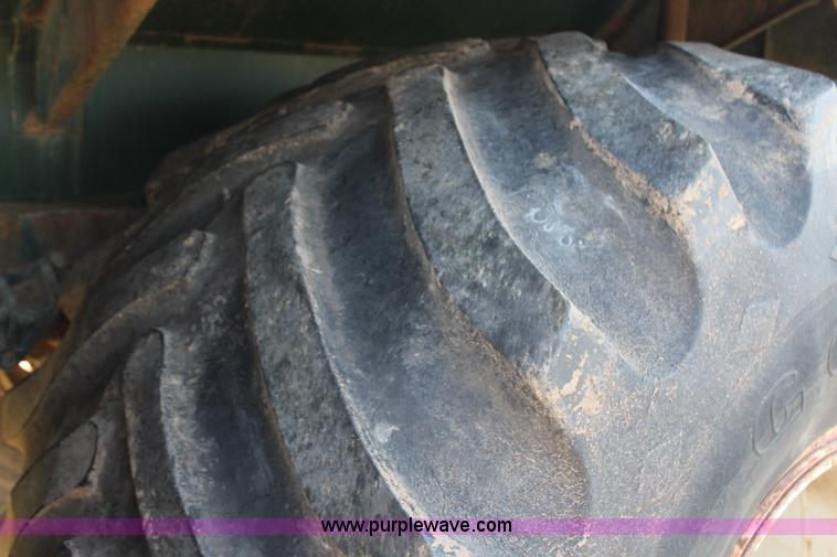 image for item H6876 1988 International 1954 Easy Rider 2000C sprayer