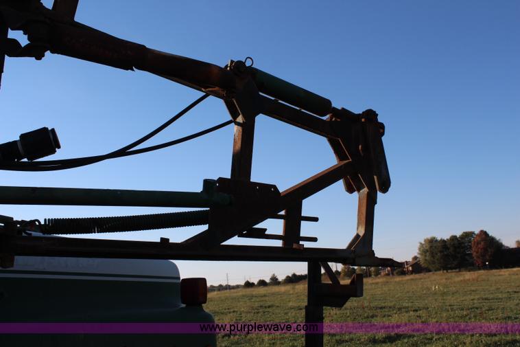 image for item H6876 1988 International 1954 Easy Rider 2000C sprayer