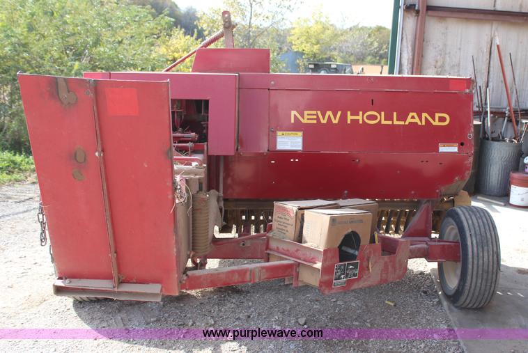 image for item H7977 New Holland 570 square baler