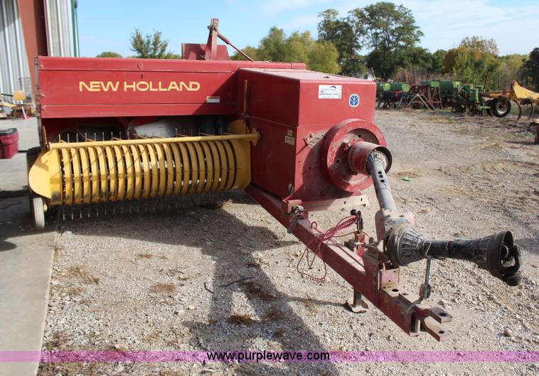 image for item H7977 New Holland 570 square baler