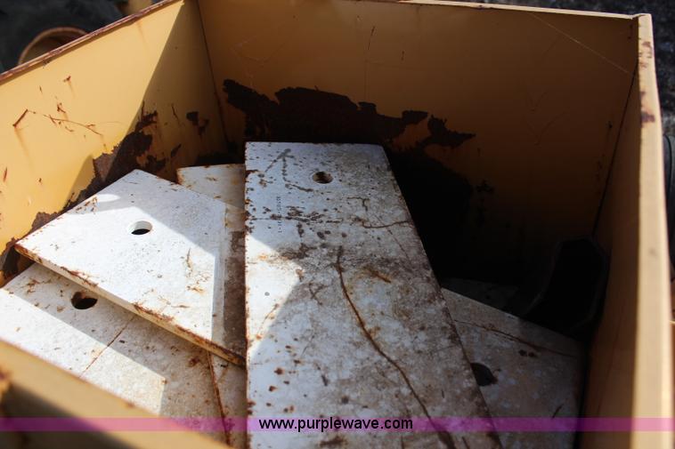 image for item H7986 Brown soil aerator