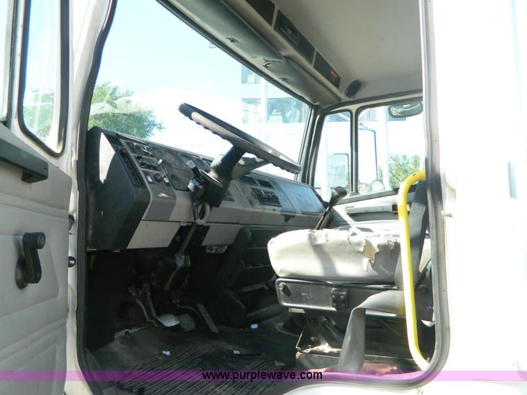 image for item AD9976 2000 Freightliner FL70 truck cab and chassis