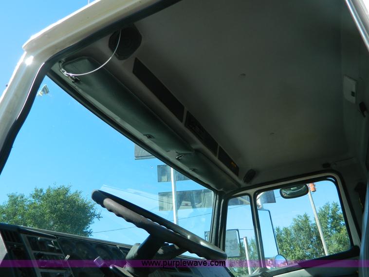 image for item AD9976 2000 Freightliner FL70 truck cab and chassis