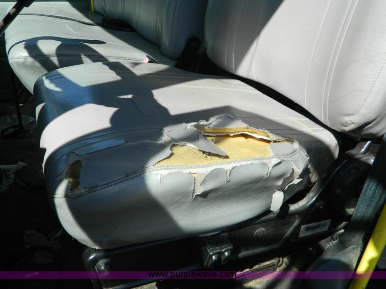 image for item AD9976 2000 Freightliner FL70 truck cab and chassis