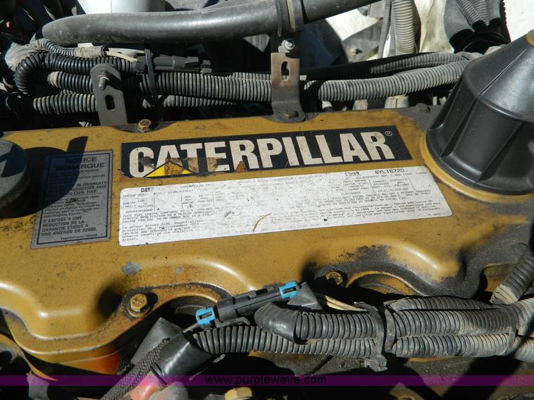 image for item AD9976 2000 Freightliner FL70 truck cab and chassis