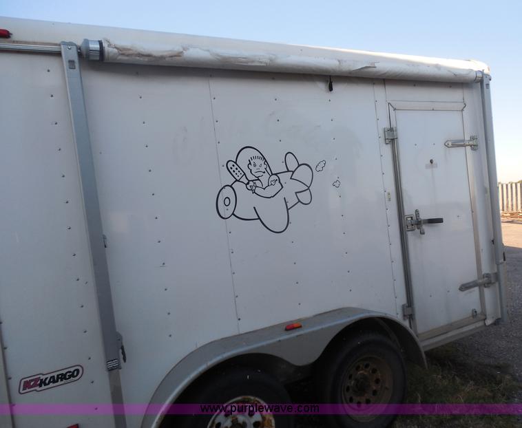 image for item AR9229 2004 150" enclosed box trailer