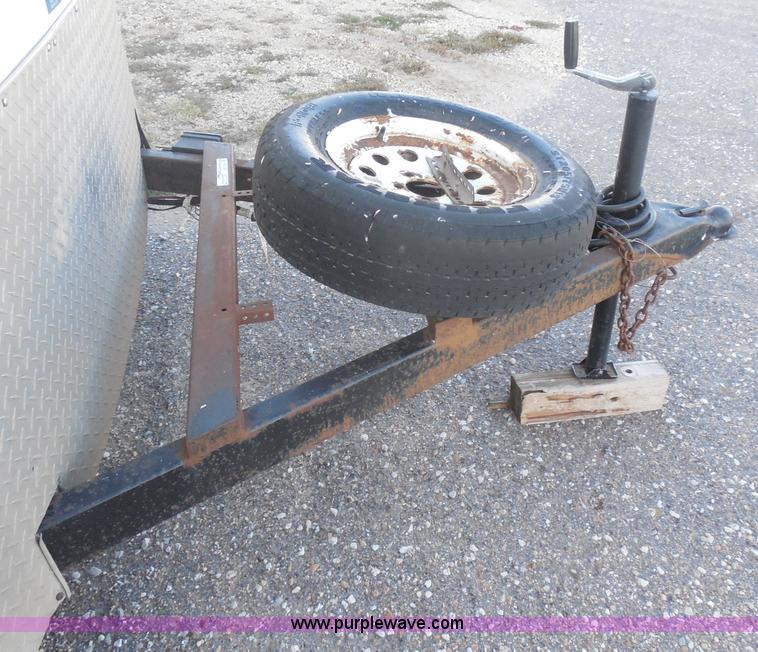 image for item AR9229 2004 150" enclosed box trailer