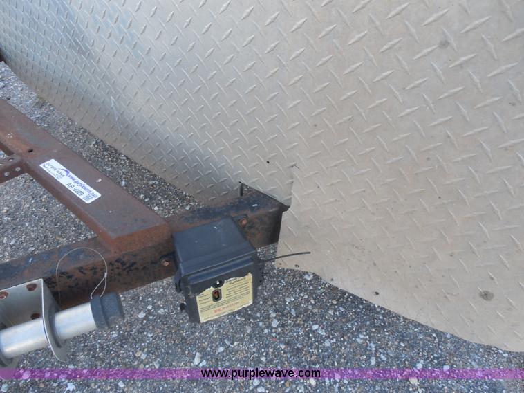 image for item AR9229 2004 150" enclosed box trailer