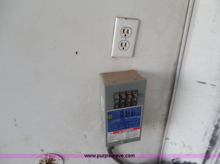 image for item AR9229 2004 150" enclosed box trailer