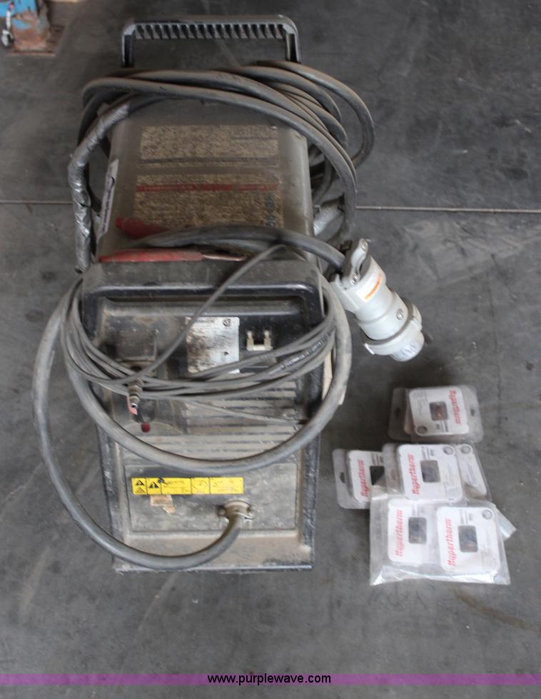 image for item AU9319 Hypertherm PowerMax 800 plasma cutter
