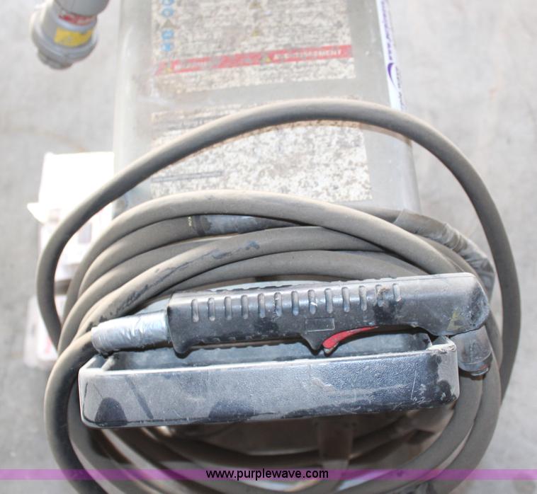 image for item AU9319 Hypertherm PowerMax 800 plasma cutter