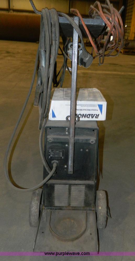 image for item AZ9091 Miller Millermatic 120 CV/DC welder