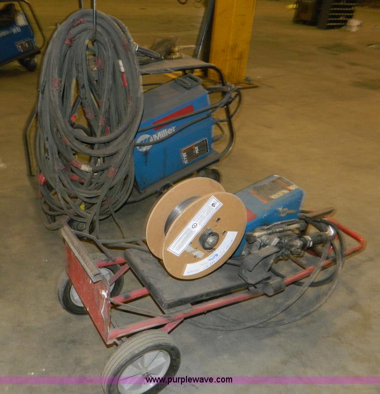 image for item AZ9095 Miller XMT CC/CV welder