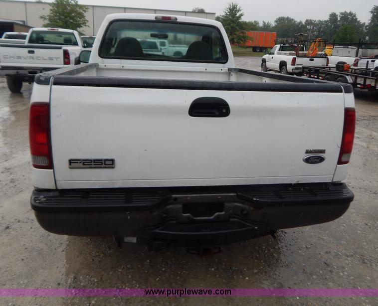 image for item B5841 2007 Ford F250 pickup truck