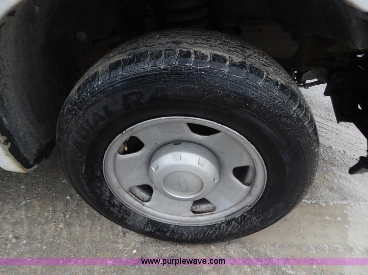 image for item B5841 2007 Ford F250 pickup truck