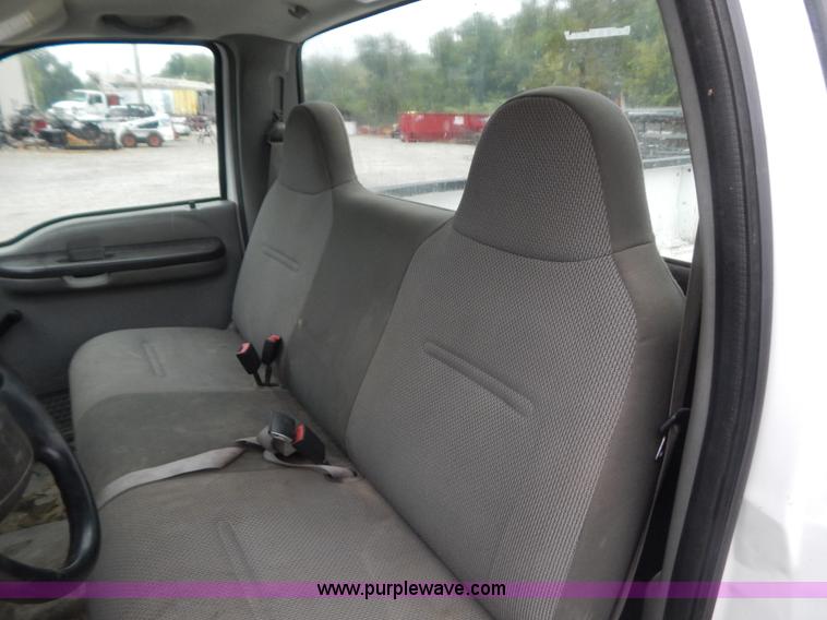 image for item B5841 2007 Ford F250 pickup truck