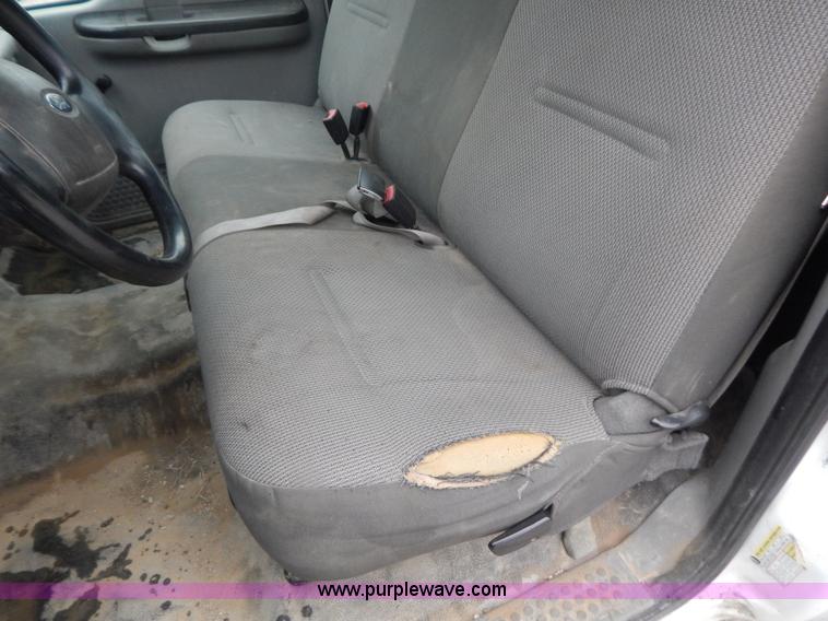 image for item B5841 2007 Ford F250 pickup truck