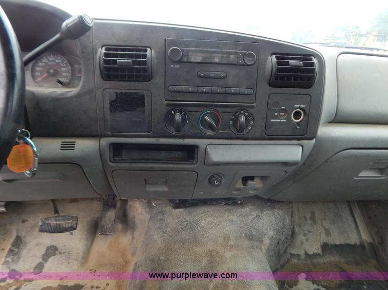 image for item B5841 2007 Ford F250 pickup truck