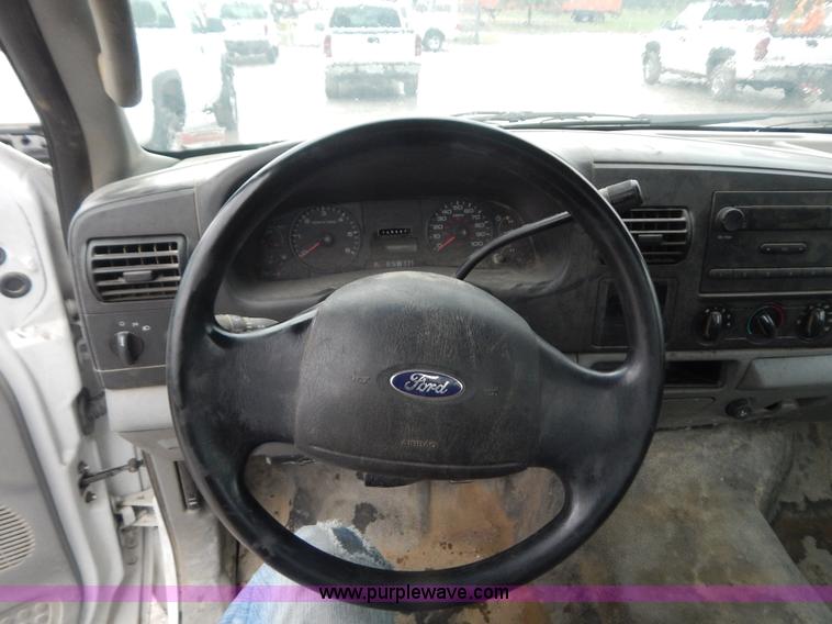 image for item B5841 2007 Ford F250 pickup truck