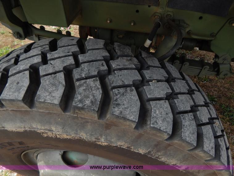 image for item B5933 1984 Am General M925 military truck