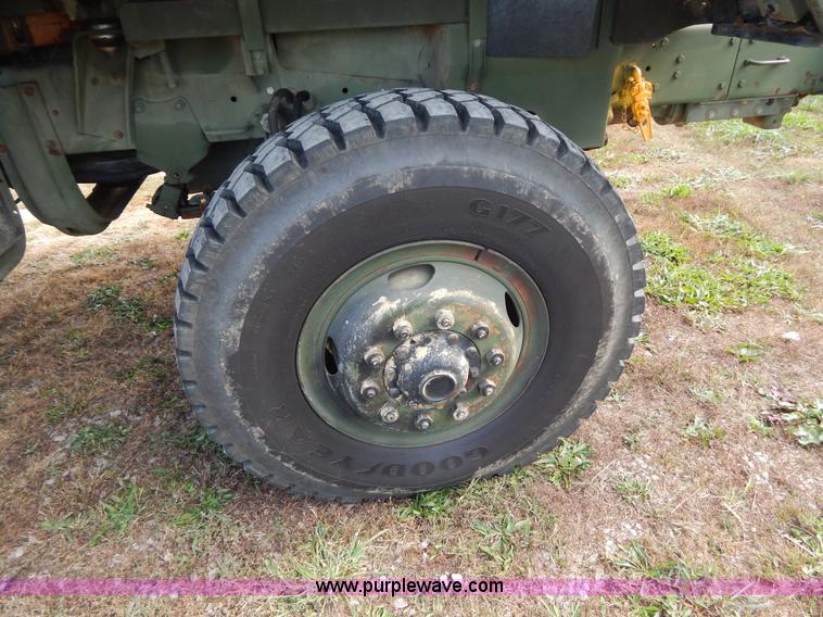 image for item B5933 1984 Am General M925 military truck