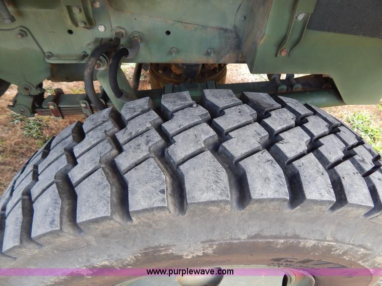 image for item B5933 1984 Am General M925 military truck