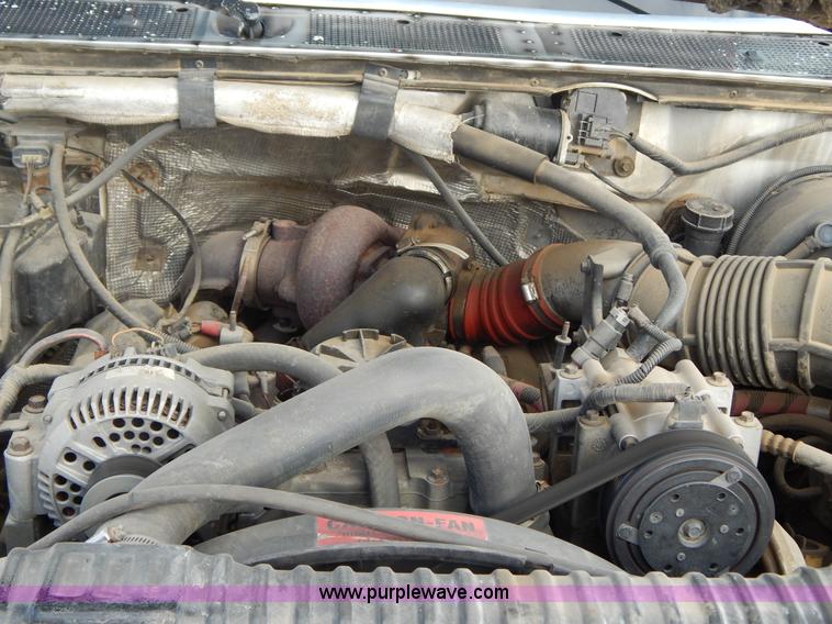 image for item B5944 1994 Ford F350 XL tow truck