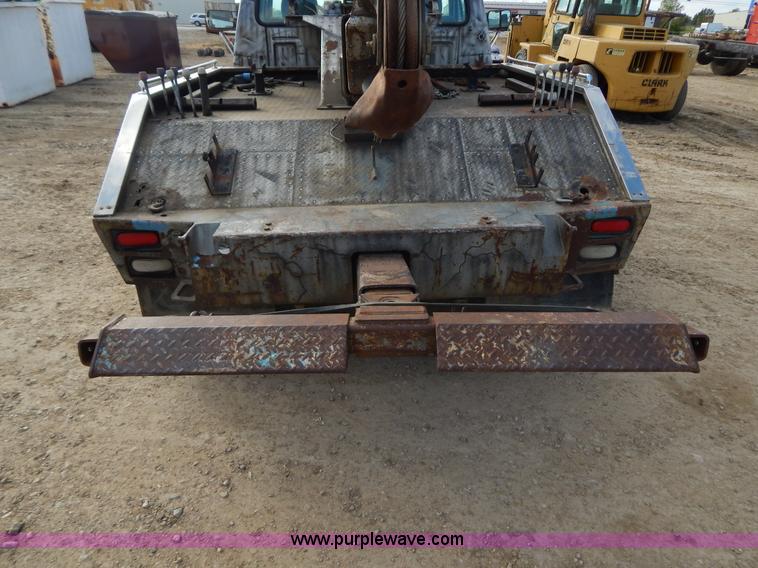 image for item B5944 1994 Ford F350 XL tow truck