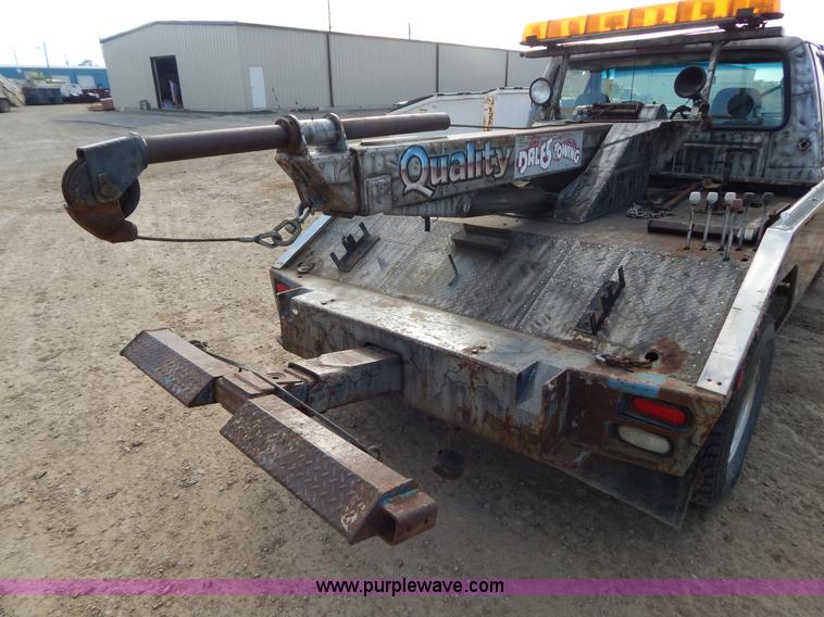 image for item B5944 1994 Ford F350 XL tow truck