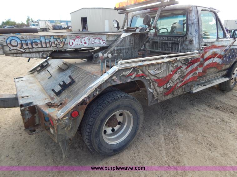image for item B5944 1994 Ford F350 XL tow truck