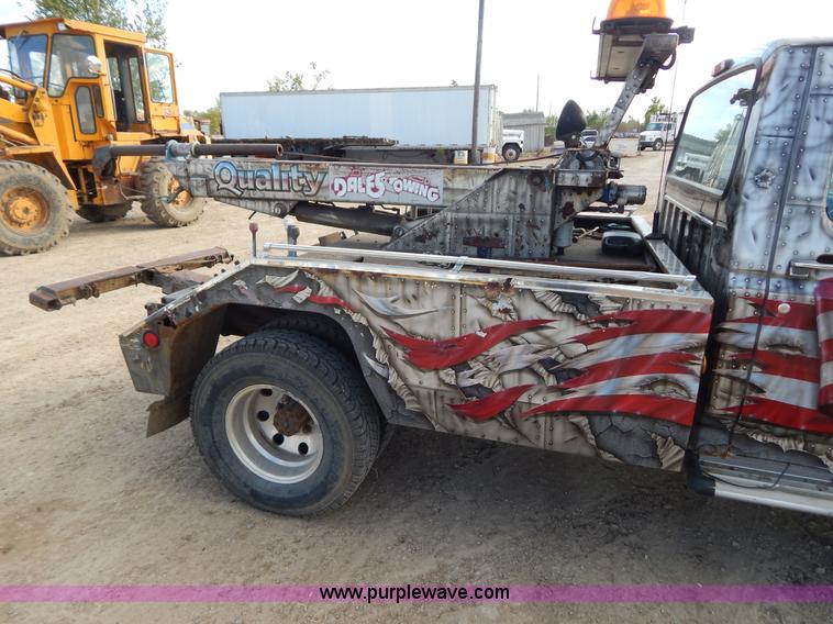image for item B5944 1994 Ford F350 XL tow truck