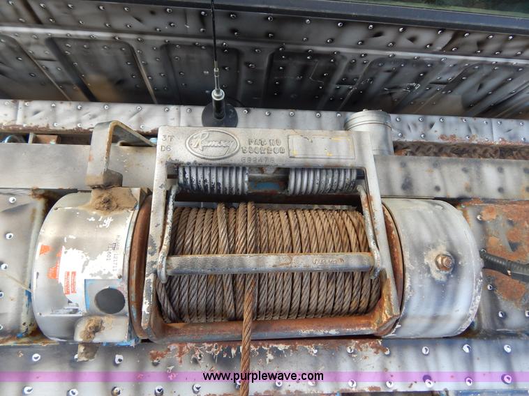 image for item B5944 1994 Ford F350 XL tow truck