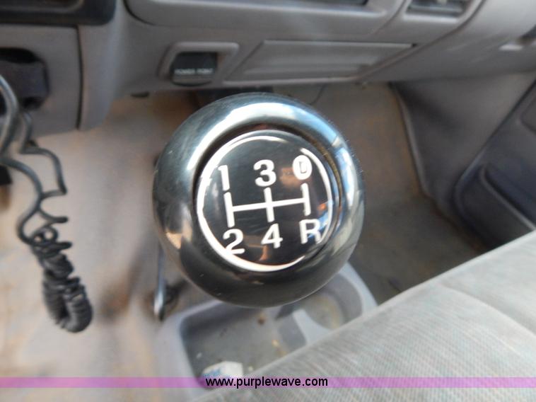 image for item B5944 1994 Ford F350 XL tow truck