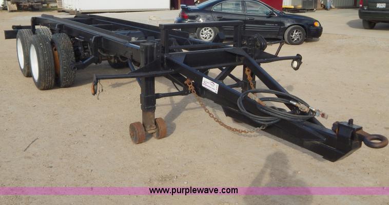 image for item B5949 1990 Galbreath roll off trailer